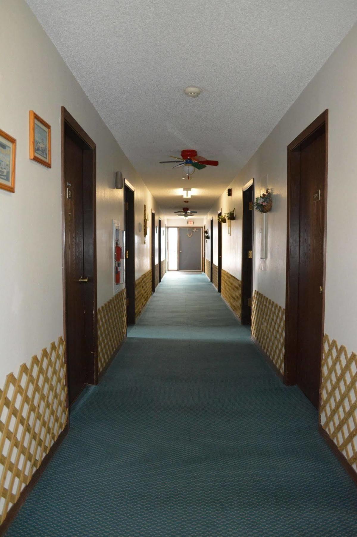 Bloomer Inn & Suites المظهر الخارجي الصورة