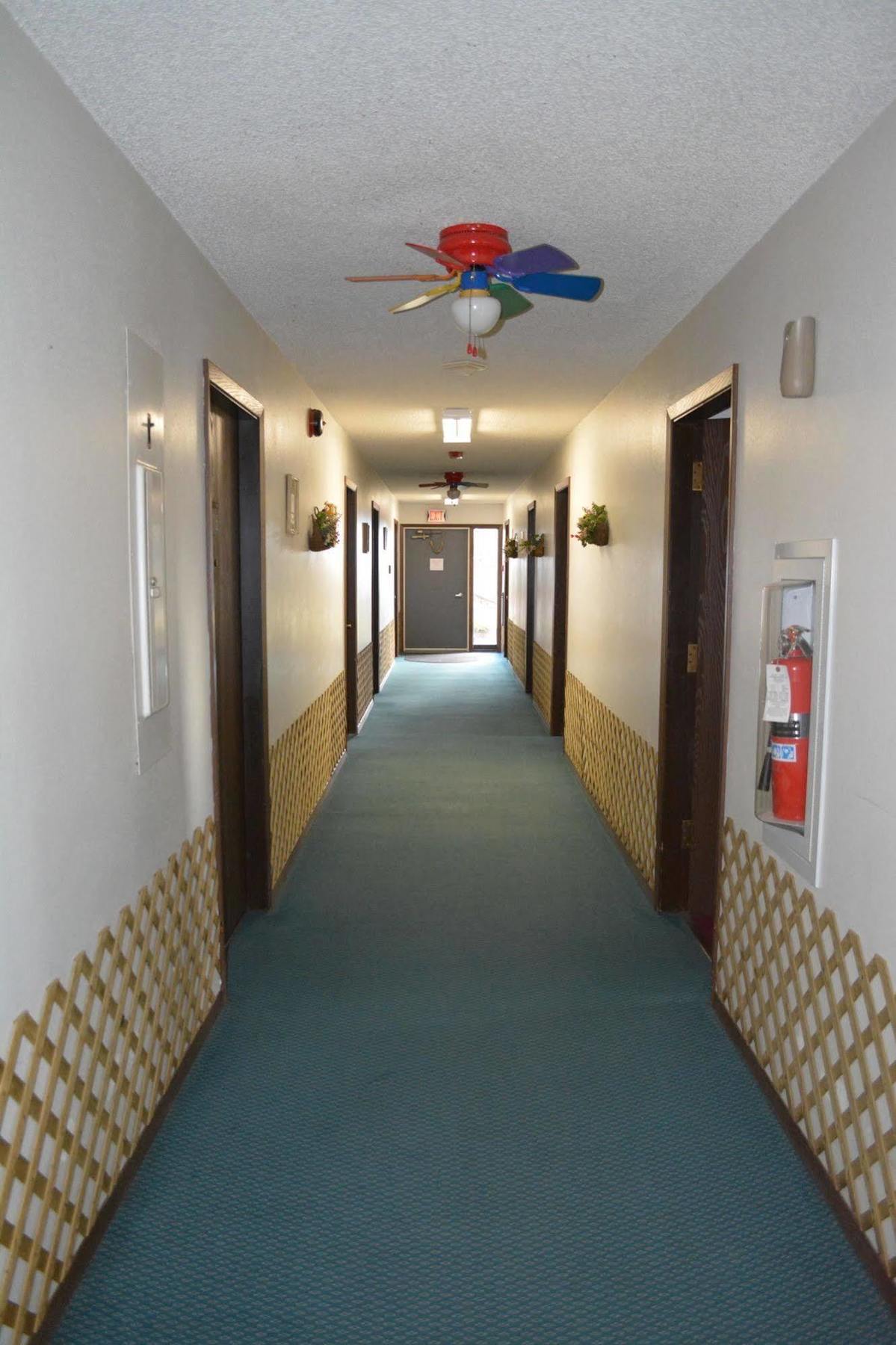 Bloomer Inn & Suites المظهر الخارجي الصورة